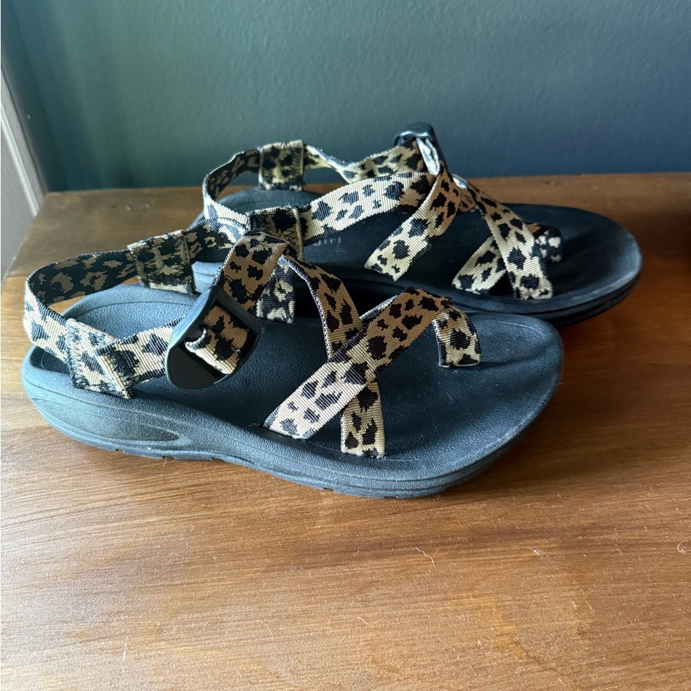 Madden Girl Black and Tan Kids Sandals